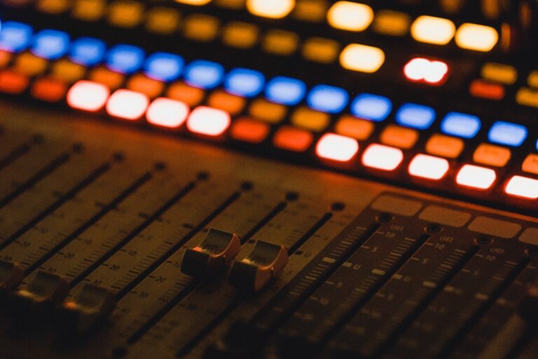 Games like Killer Frequency